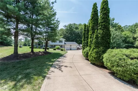 4632 W Britton Rd, Burbank, OH 44214