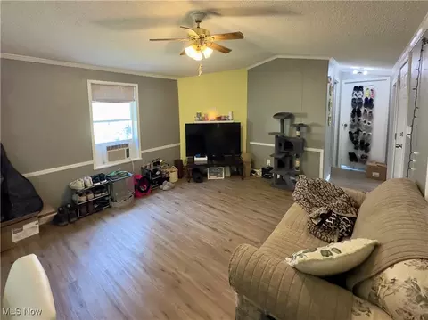 Living - 8 Susan, Chardon, OH 44024 photo 1 of 1