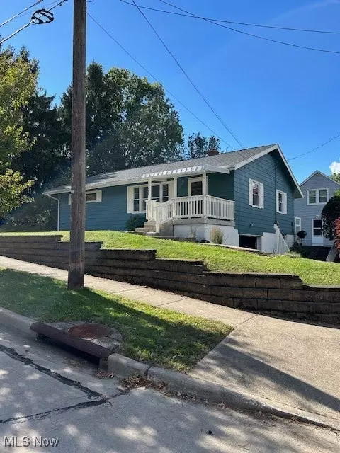 1686 Underwood St, Cuyahoga Falls, OH 44221