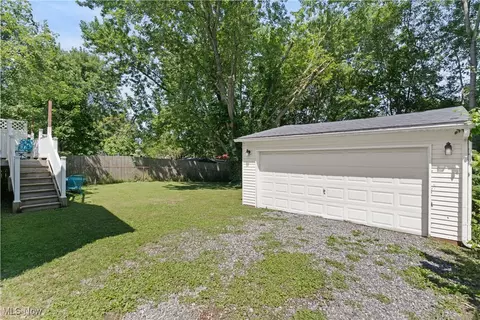 Exterior - 9026 Store Dr, Windham, OH 44288 photo 10 of 12
