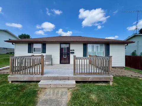 755 Garfield Ave NW, Carrollton, OH 44615