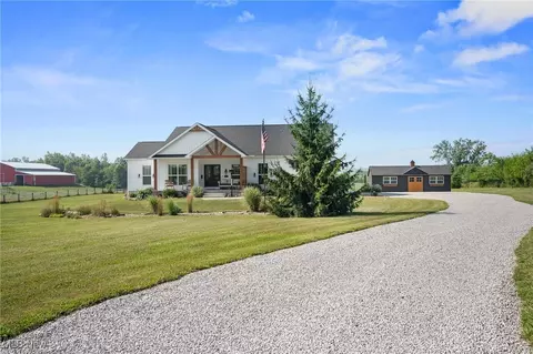 7346 Garman Rd, Creston, OH 44217