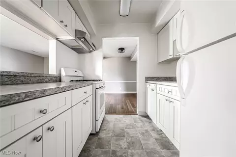 Kitchen - 6854 Colonial Dr #C, Mentor, OH 44060 photo 1 of 1