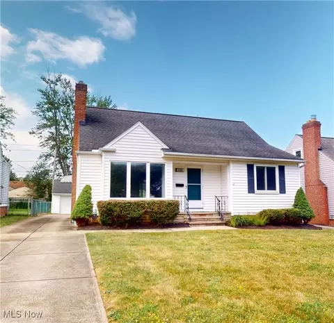 16383 Barriemore Ave, Middleburg Heights, OH 44130