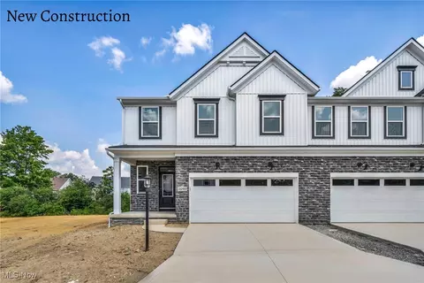 2090 Glenmont Dr, Brunswick, OH 44212