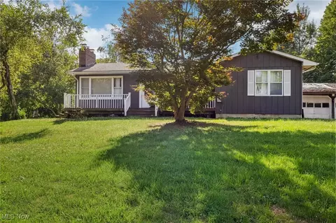 2916 Sexton Rd, Geneva, OH 44041