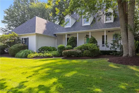 131 Bryan Ct, Elyria, OH 44035