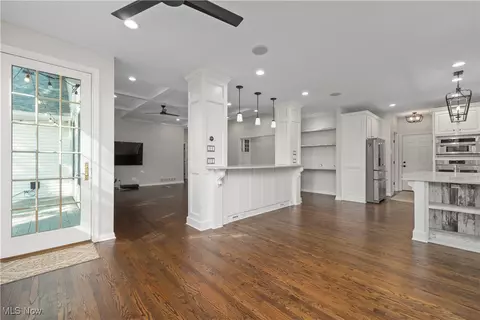 Entry Way - 131 Bryan Ct, Elyria, OH 44035 photo 3 of 3