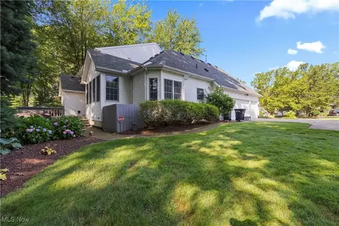 Exterior - 131 Bryan Ct, Elyria, OH 44035 photo 5 of 9