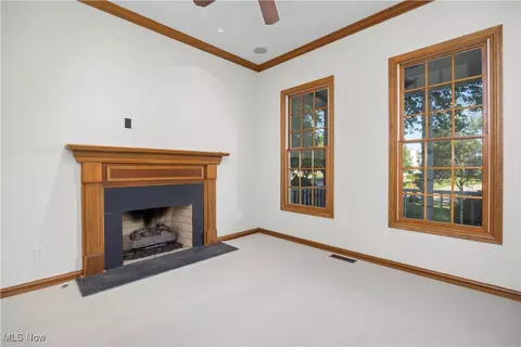 Living - 131 Bryan Ct, Elyria, OH 44035 photo 1 of 4