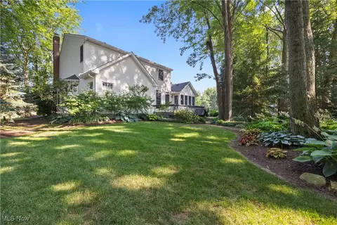 Exterior - 131 Bryan Ct, Elyria, OH 44035 photo 8 of 9