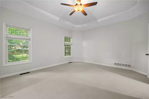 Bedroom - 131 Bryan Ct, Elyria, OH 44035 photo 3 of 11