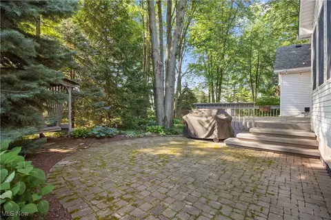 Exterior - 131 Bryan Ct, Elyria, OH 44035 photo 6 of 9