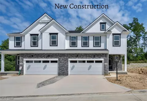 2088 Glenmont Dr, Brunswick, OH 44212