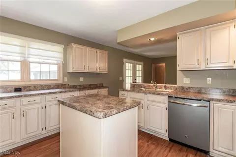 9258 Cherrystone Dr, Mentor, OH 44060 photo 11