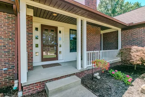 9258 Cherrystone Dr, Mentor, OH 44060 photo 4