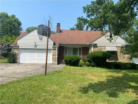 506 Richmond Rd, Richmond Heights, OH 44143