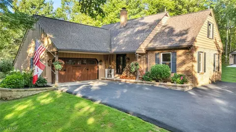 2010 N Revere Rd, Akron, OH 44333