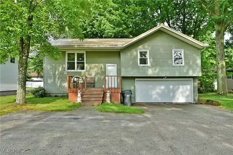 234 Howland Wilson, Warren, OH 44484
