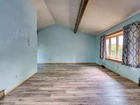 Living - 452 Deleware Dr, Brunswick, OH 44212 photo 1 of 6