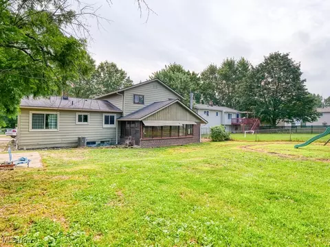 Exterior - 452 Deleware Dr, Brunswick, OH 44212 photo 5 of 13