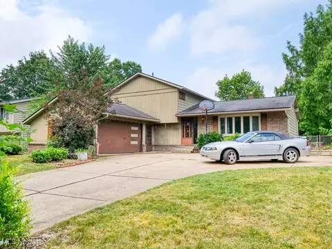 Exterior - 452 Deleware Dr, Brunswick, OH 44212 photo 13 of 13