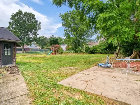 Exterior - 452 Deleware Dr, Brunswick, OH 44212 photo 3 of 13