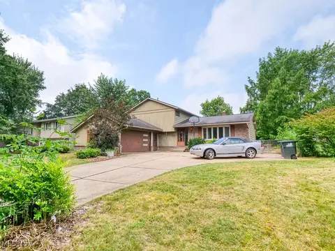Exterior - 452 Deleware Dr, Brunswick, OH 44212 photo 12 of 13