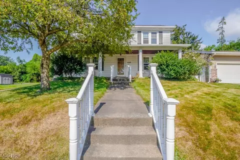 449 17th St NE, Massillon, OH 44646 photo 2