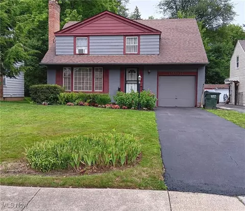 19901 Lanbury Ave, Warrensville Heights, OH 44122