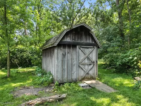 Exterior - 3320 Wilson Ave, Ashtabula, OH 44004 photo 4 of 6