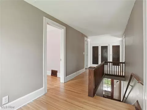 Entry Way - 3320 Wilson Ave, Ashtabula, OH 44004 photo 4 of 6