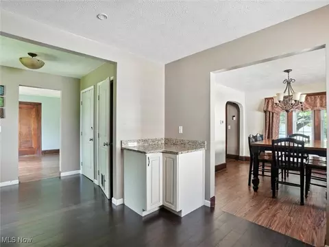 Entry Way - 3320 Wilson Ave, Ashtabula, OH 44004 photo 1 of 6