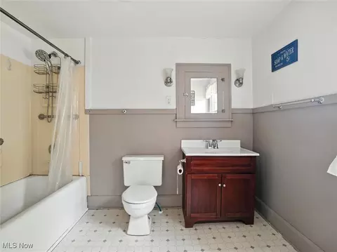Bath - 3320 Wilson Ave, Ashtabula, OH 44004 photo 1 of 1