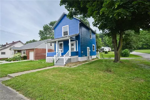 420 E North Ave, East Palestine, OH 44413