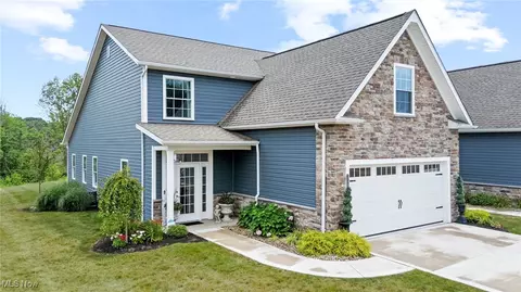 3560 Red Tail Cir NW, Canton, OH 44708