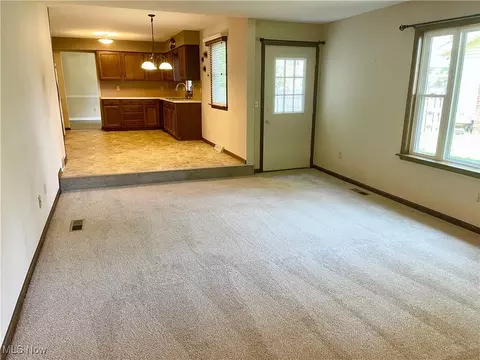 405 Naples Dr, Elyria, OH 44035 photo 19