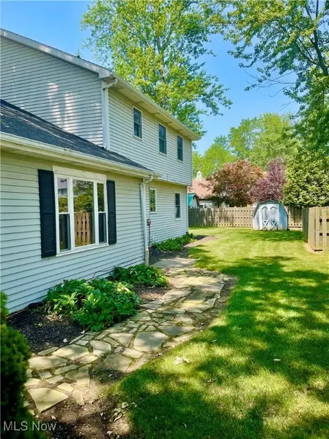 405 Naples Dr, Elyria, OH 44035 photo 39