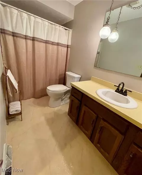 405 Naples Dr, Elyria, OH 44035 photo 33