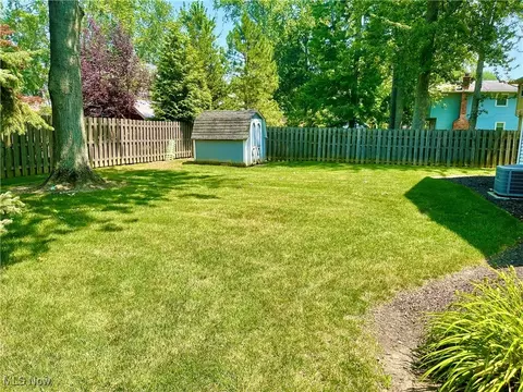 405 Naples Dr, Elyria, OH 44035 photo 43