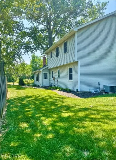 405 Naples Dr, Elyria, OH 44035 photo 41