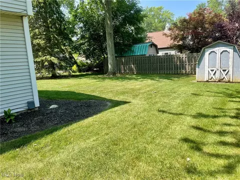 405 Naples Dr, Elyria, OH 44035 photo 38