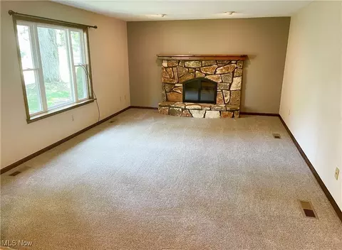 405 Naples Dr, Elyria, OH 44035 photo 18