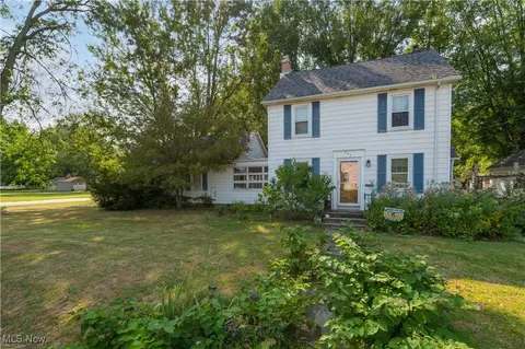 780 Minerva St, Amherst, OH 44001