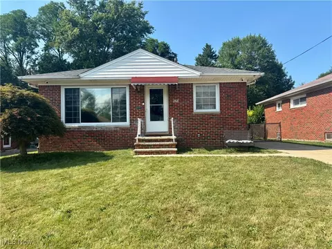 13637 Silver Rd, Garfield Heights, OH 44125