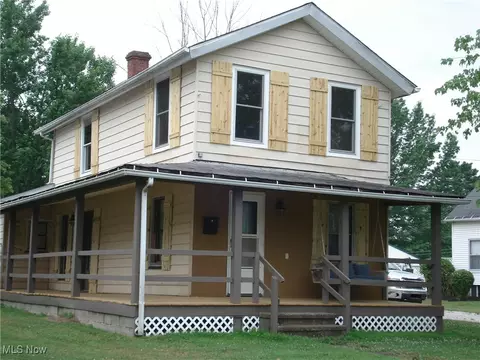 74 W Walnut St, Jefferson, OH 44047