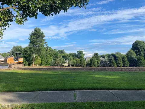 Hideout Court, Ashtabula, OH 44004