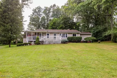3559 Gary Dr, Mogadore, OH 44260