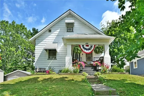 436 W 5th St, Salem, OH 44460