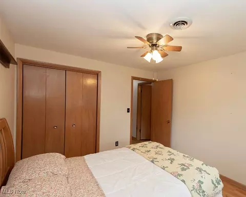 Bedroom - 360 University, Elyria, OH 44035 photo 2 of 7